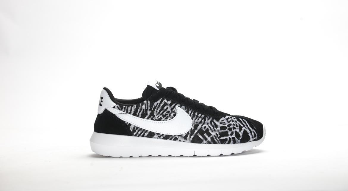 white and black roshes womens