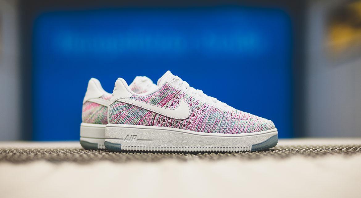 Nike W Air Force 1 Flyknit Low "Radiant Emerald"