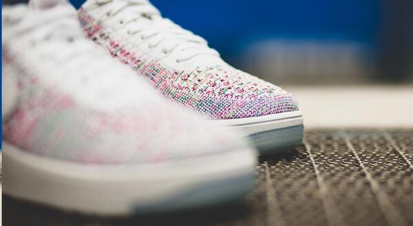 Nike W Air Force 1 Flyknit Low 