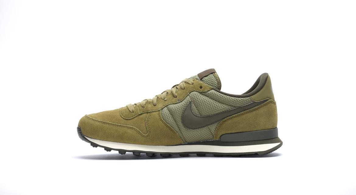 nike internationalist womens green