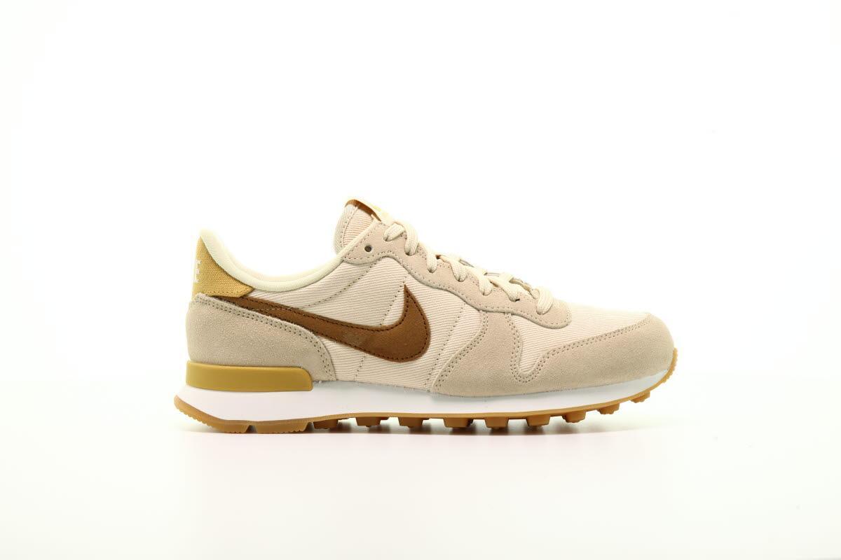 Nike Wmns Internationalist "Beach"