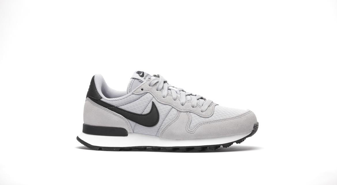 Nike Wmns Internationalist "Wolf Grey"