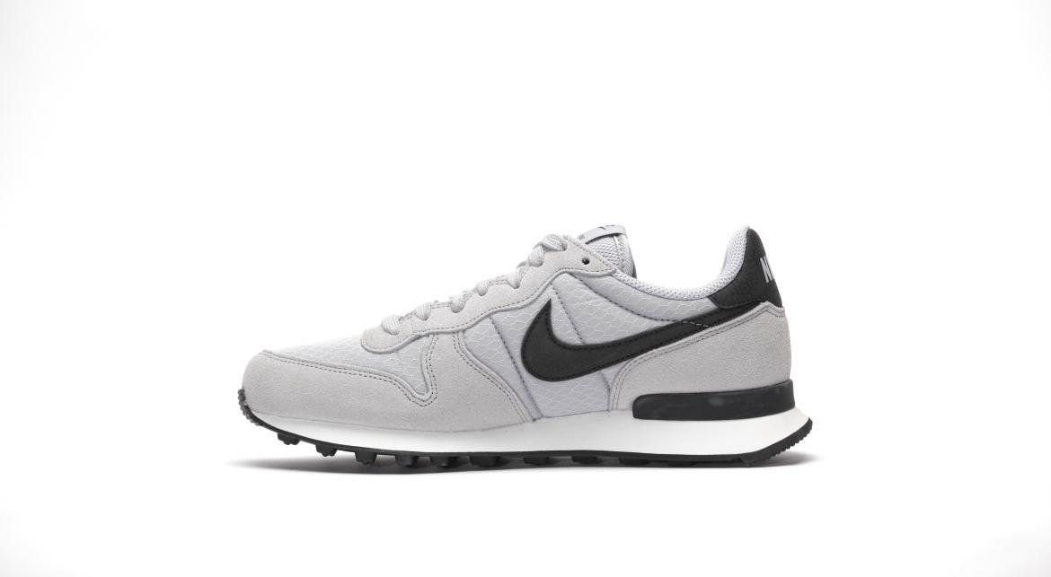 Nike "Wolf Grey" | 828407-008 |