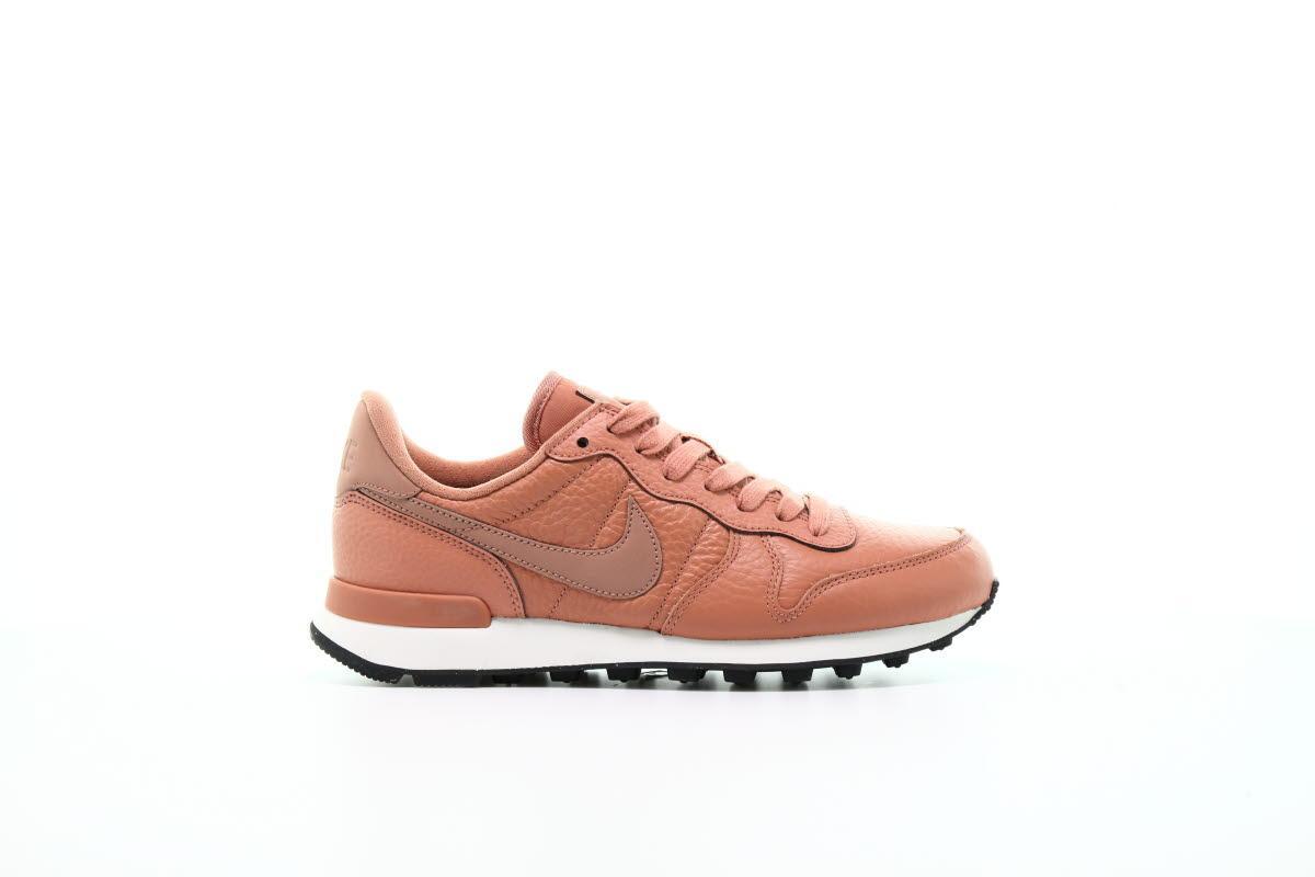 Nike Wmns Internationalist Premium "Terra Blush"