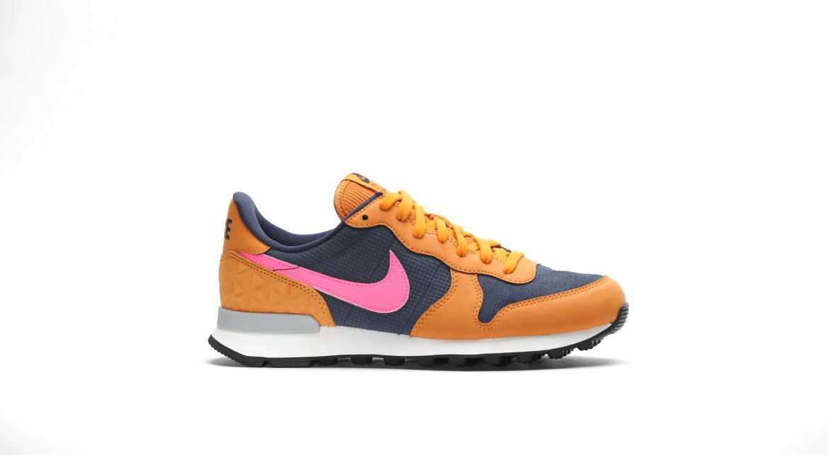 nike internationalist premium sneaker