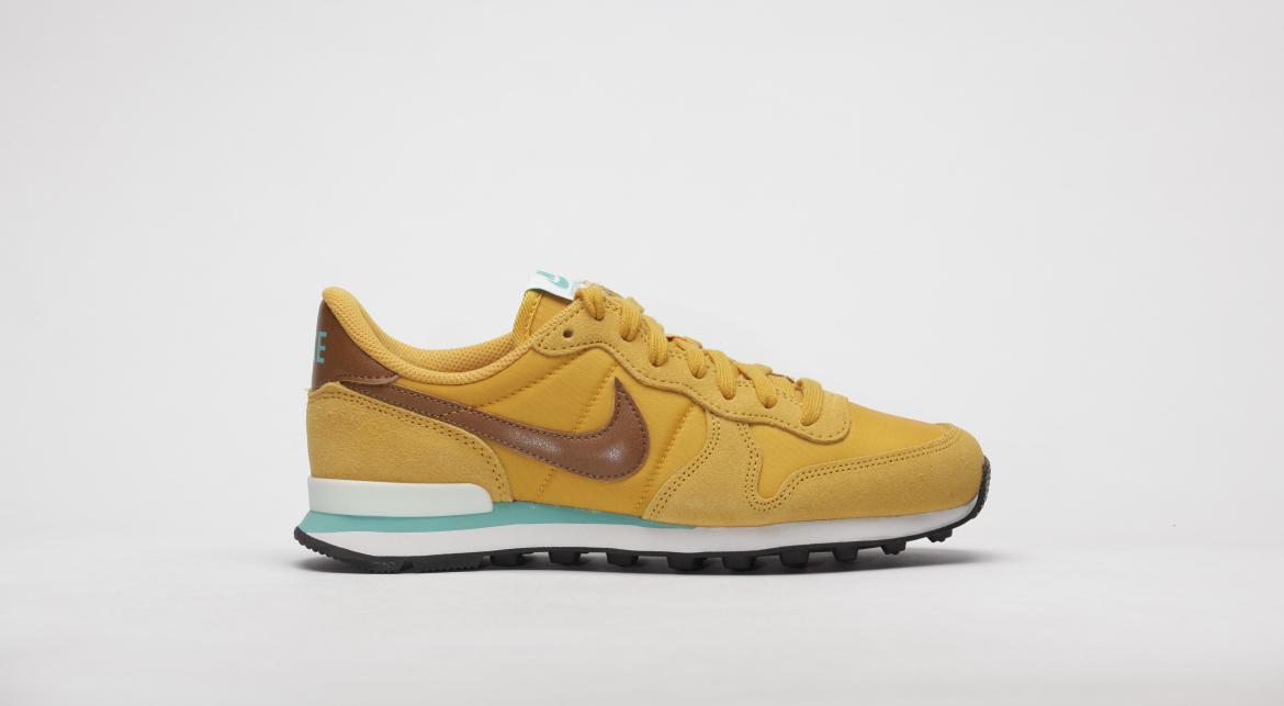 Nike Wmns Internationalist "Gold Leaf"