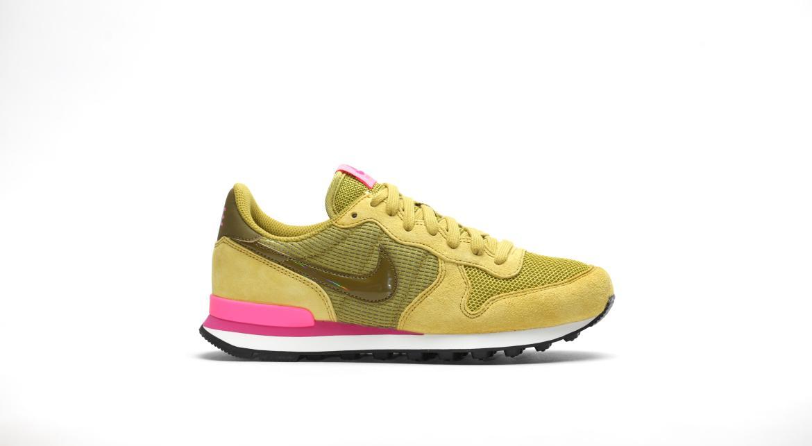 nike internationalist yellow