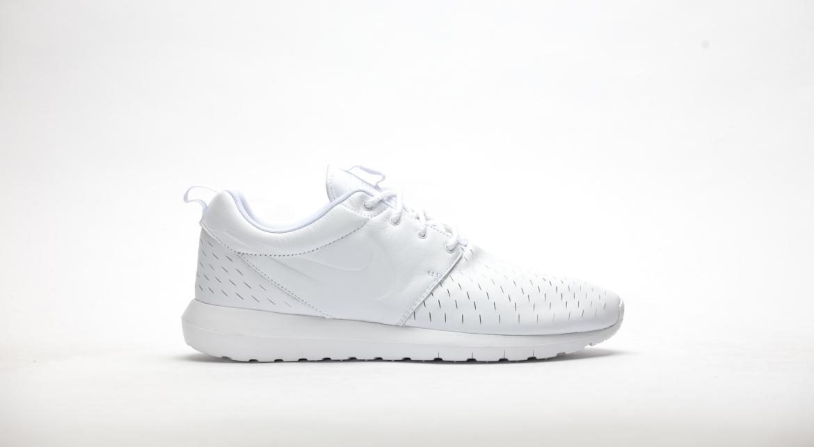 white leather roshe