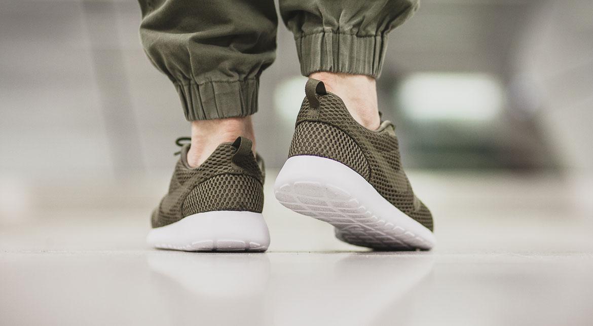 Nike Roshe One Medium Olive - Image 9