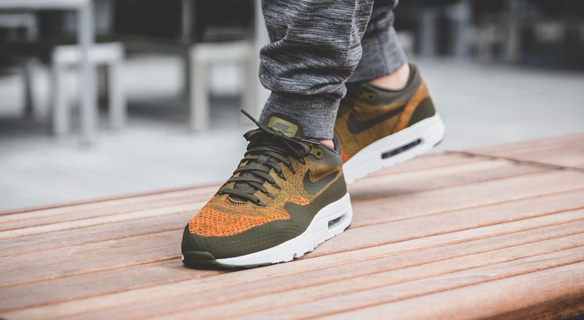 nike air max flyknit olive