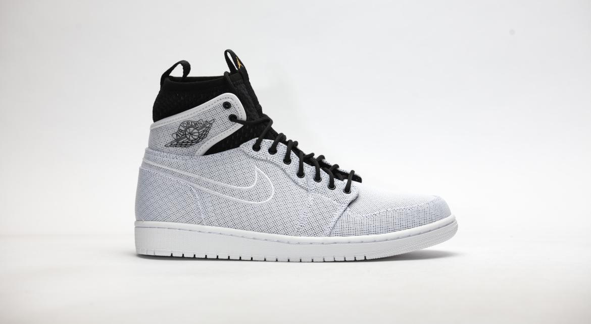 Air Jordan 1 Retro Ultra High "White"