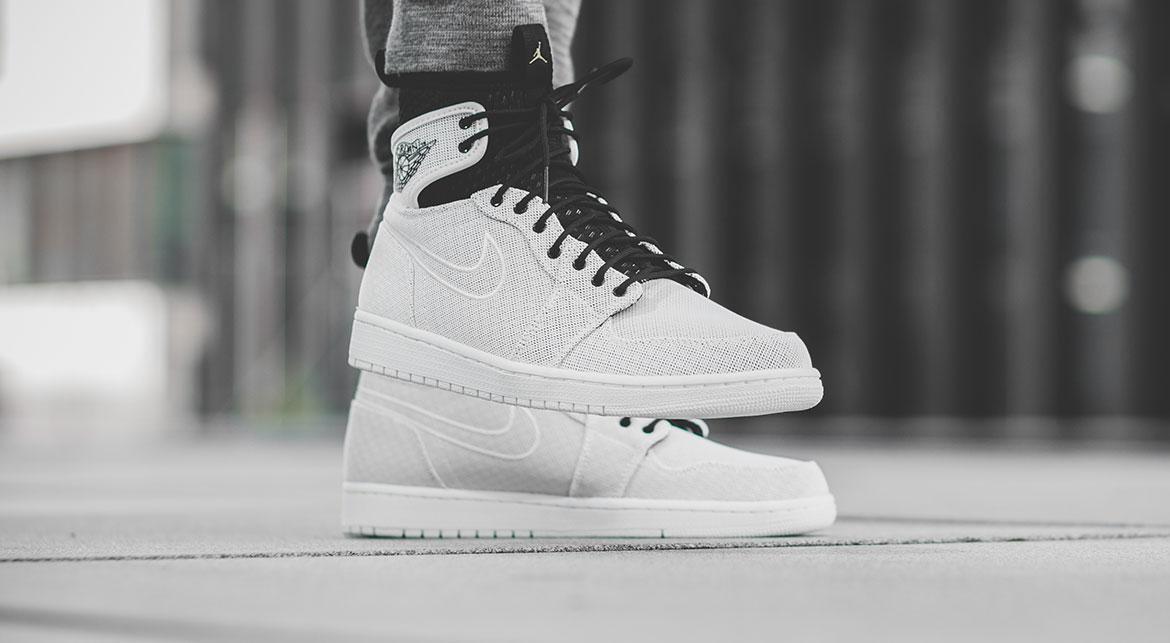 Air Jordan 1 Retro Ultra High 