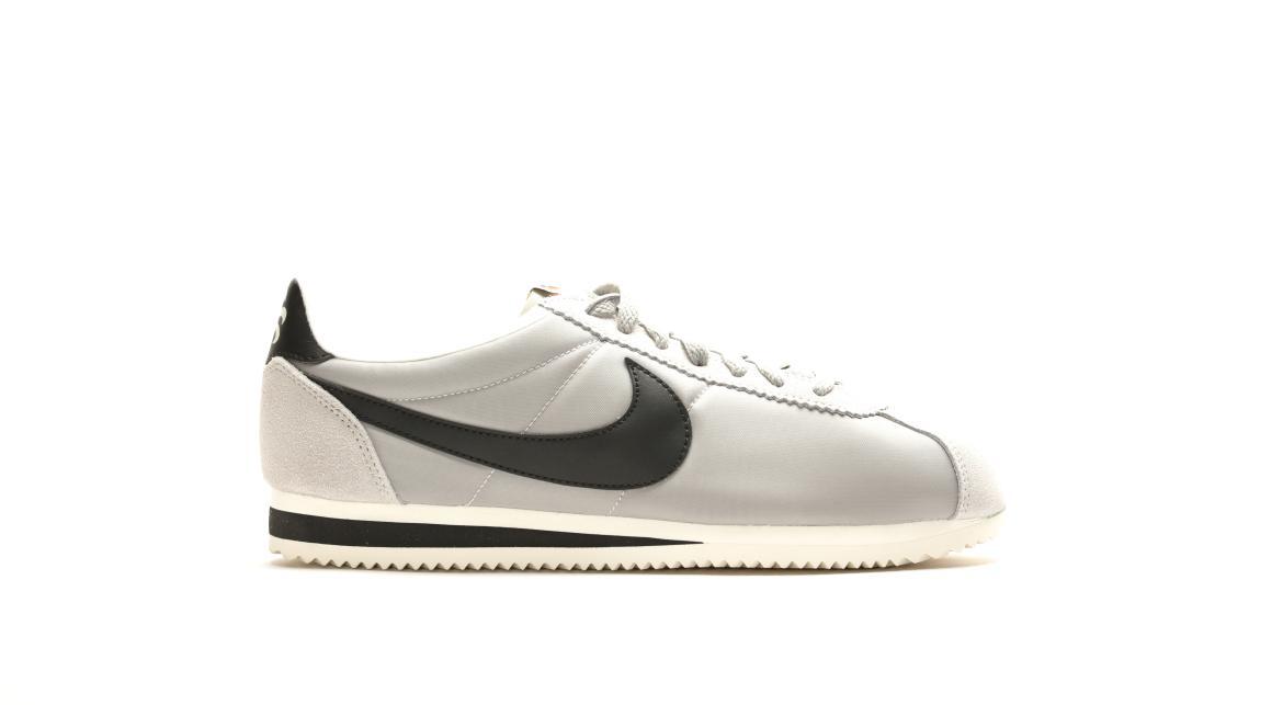 Nike Classic Cortez Nylon Aw "Matte Silver"