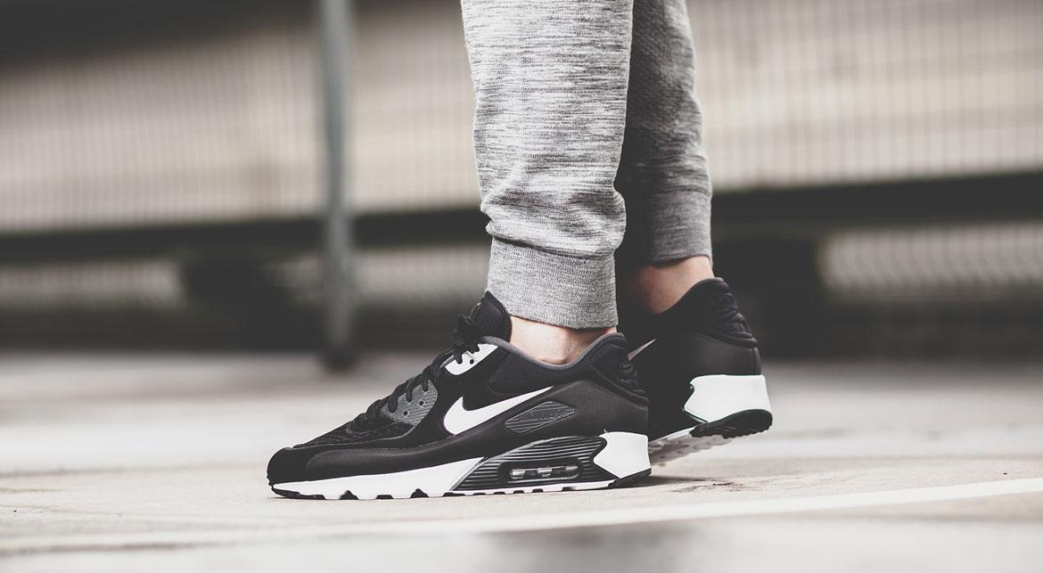 air max 90 ultra se black and white