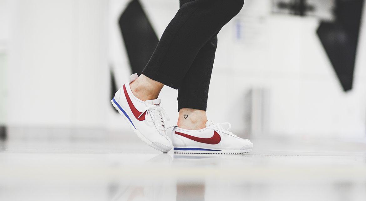nike cortez red on feet