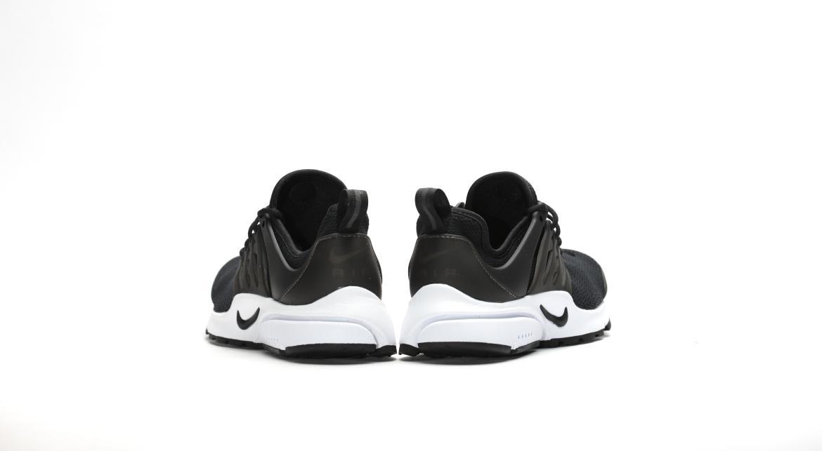 Nike Wmns Air Presto "Black N White"