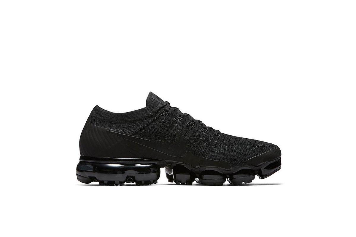 triple black vapormax flyknit 2.0