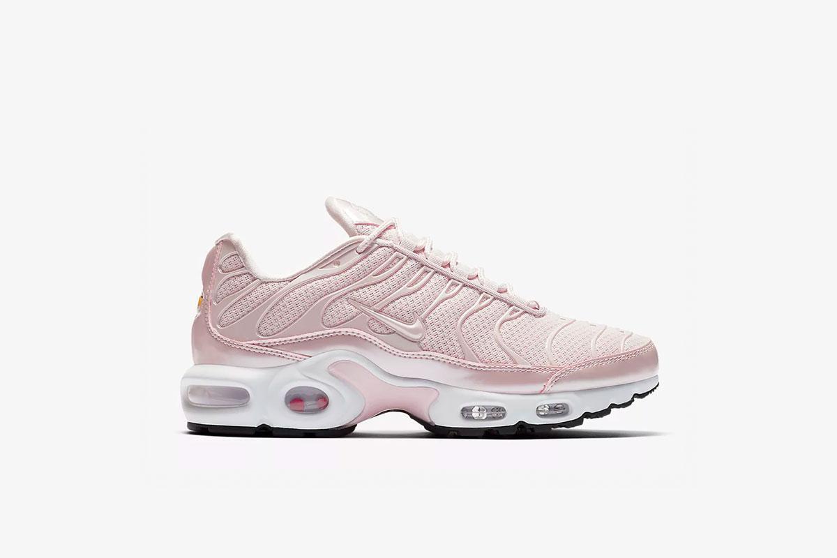 Nike Wmns Air Max Plus Prm "Barely Rose"