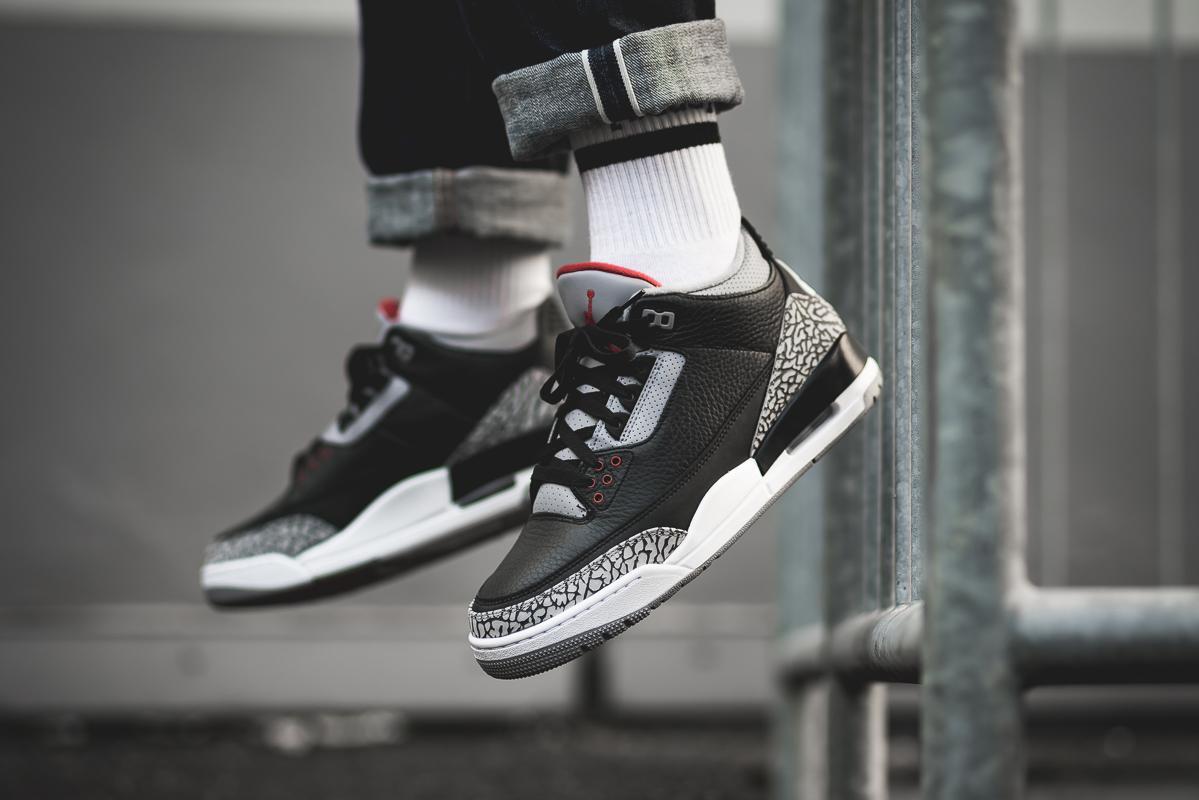 Air Jordan 3 Retro OG  display picture 1
