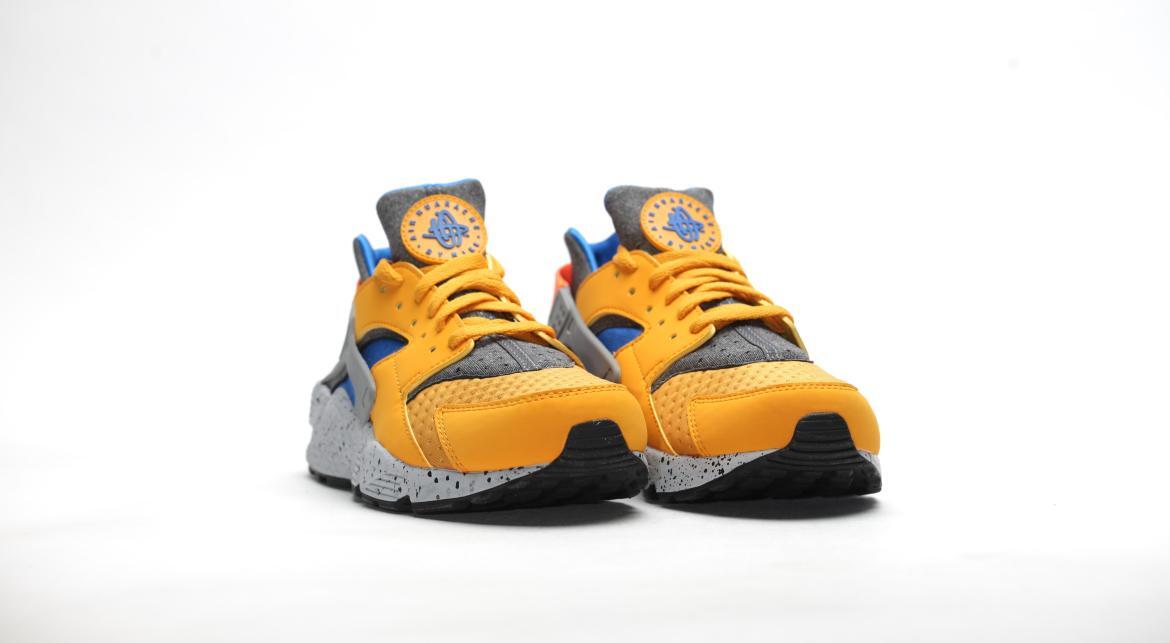 nike air huarache blue and gold