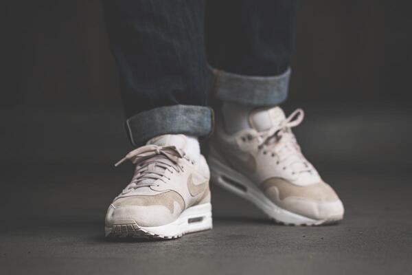 nike air max 1 premium desert sand