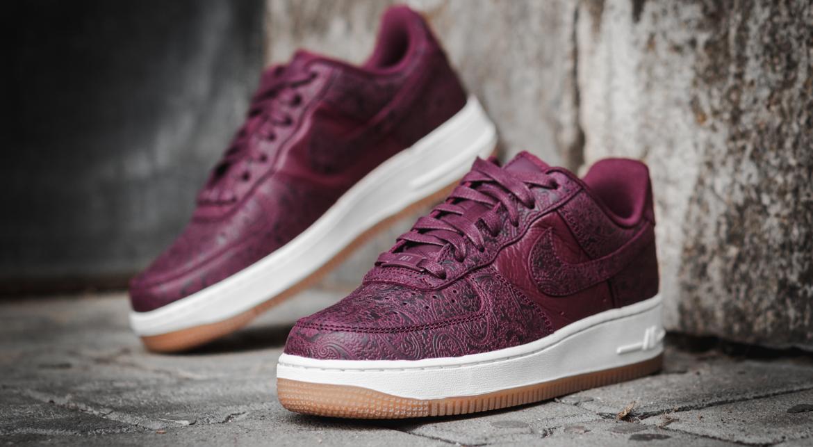 burgundy air force