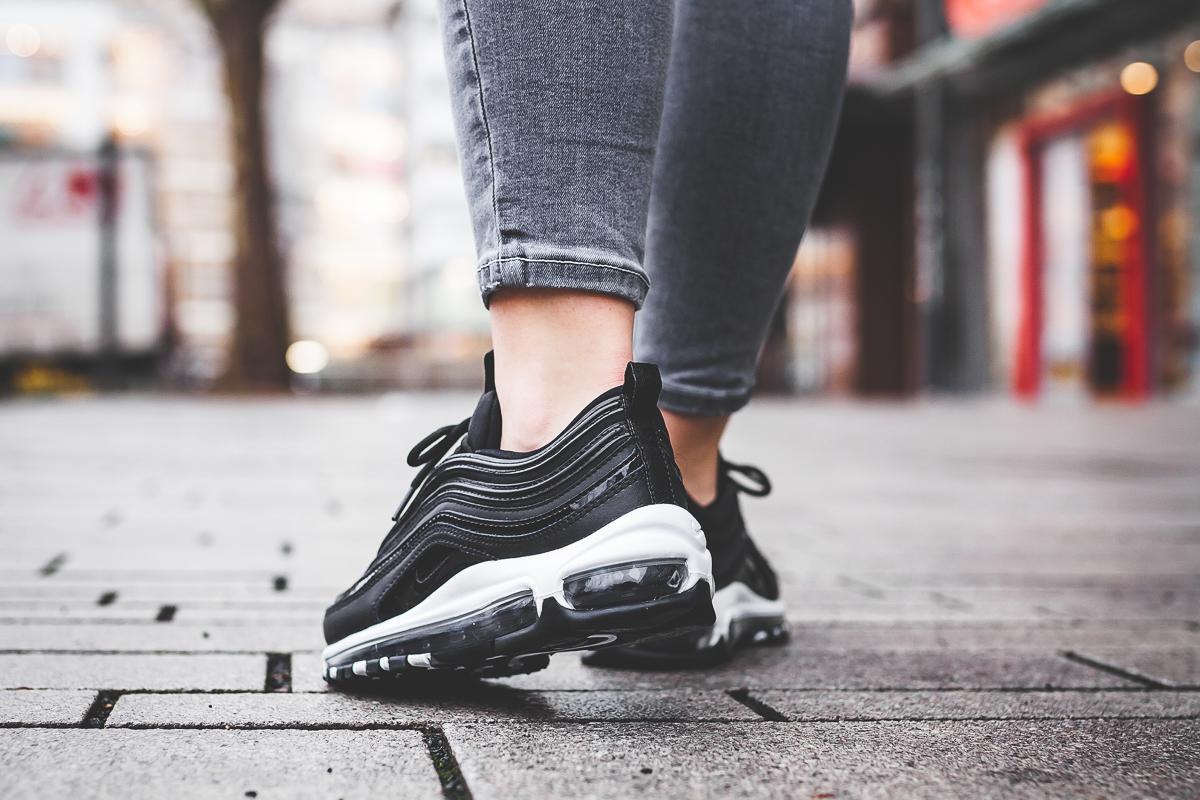 nike air 97 womens black