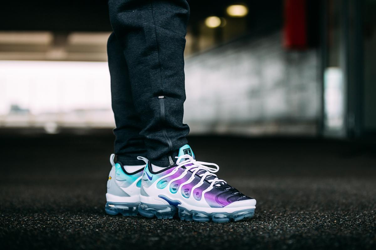 vapormax plus grape footlocker