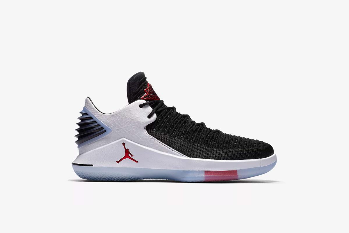 Air Jordan XXXII Low "University Red"