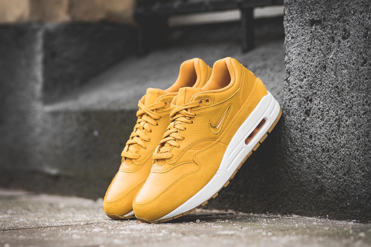 women's air max 1 premium sc mineral yellow