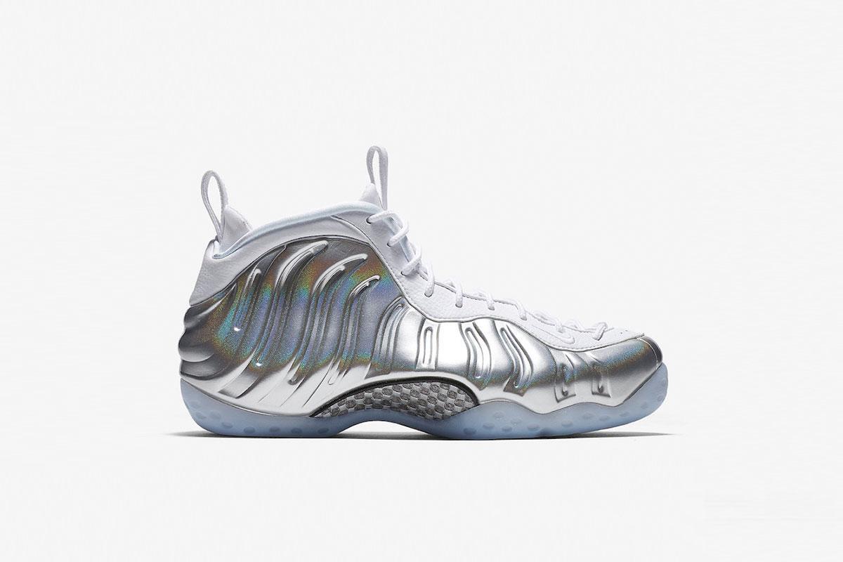 Nike Wmns Air Foamposite One "Chrome"
