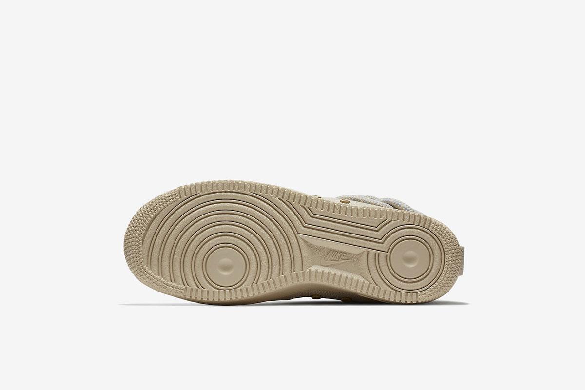 Nike WMNS Sf Air Force Hi 