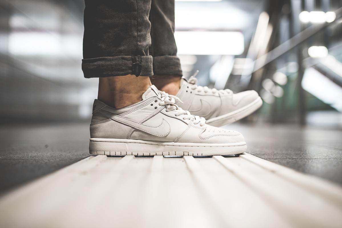 nike dunk low light bone