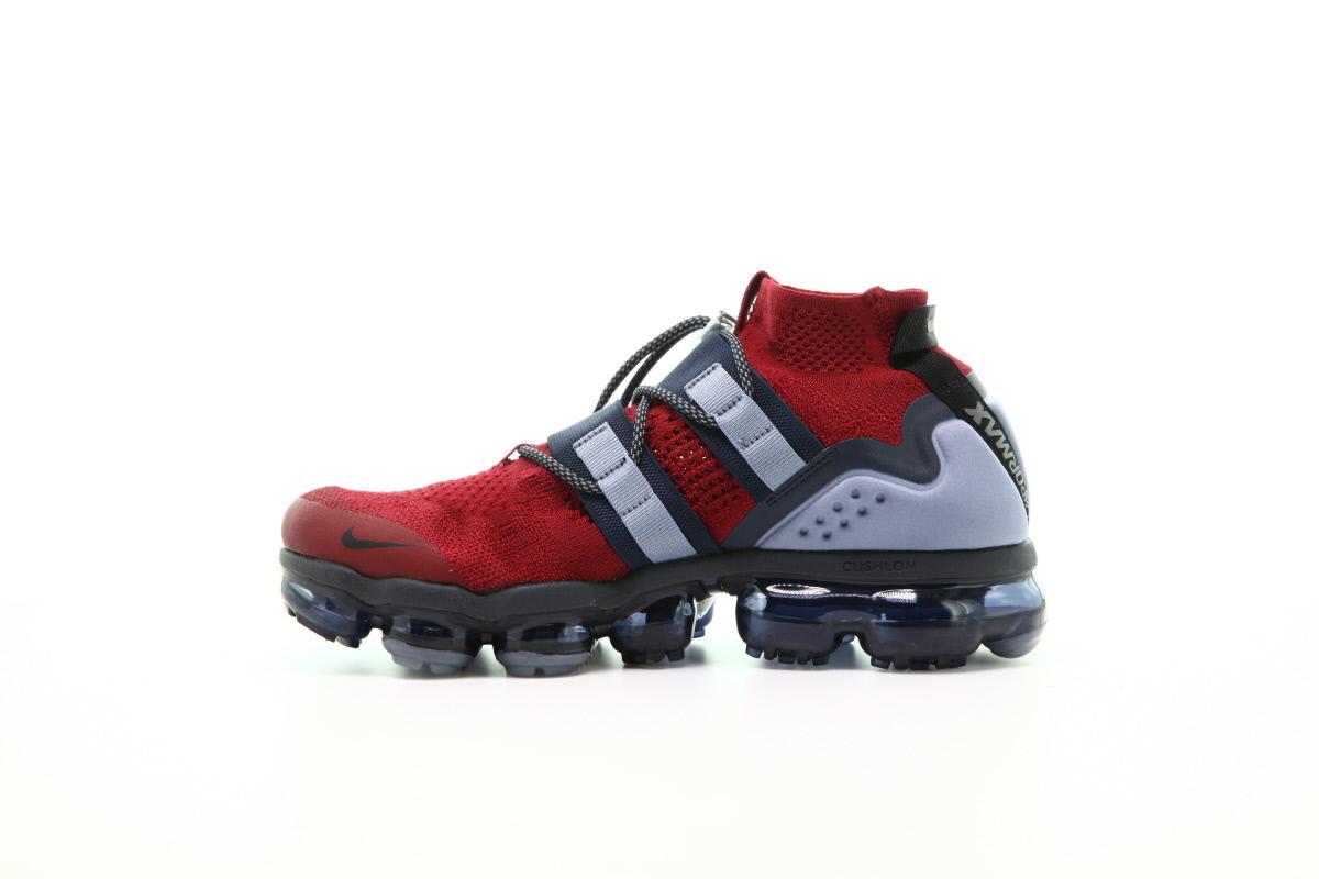 black & red air vapormax run utility sneakers