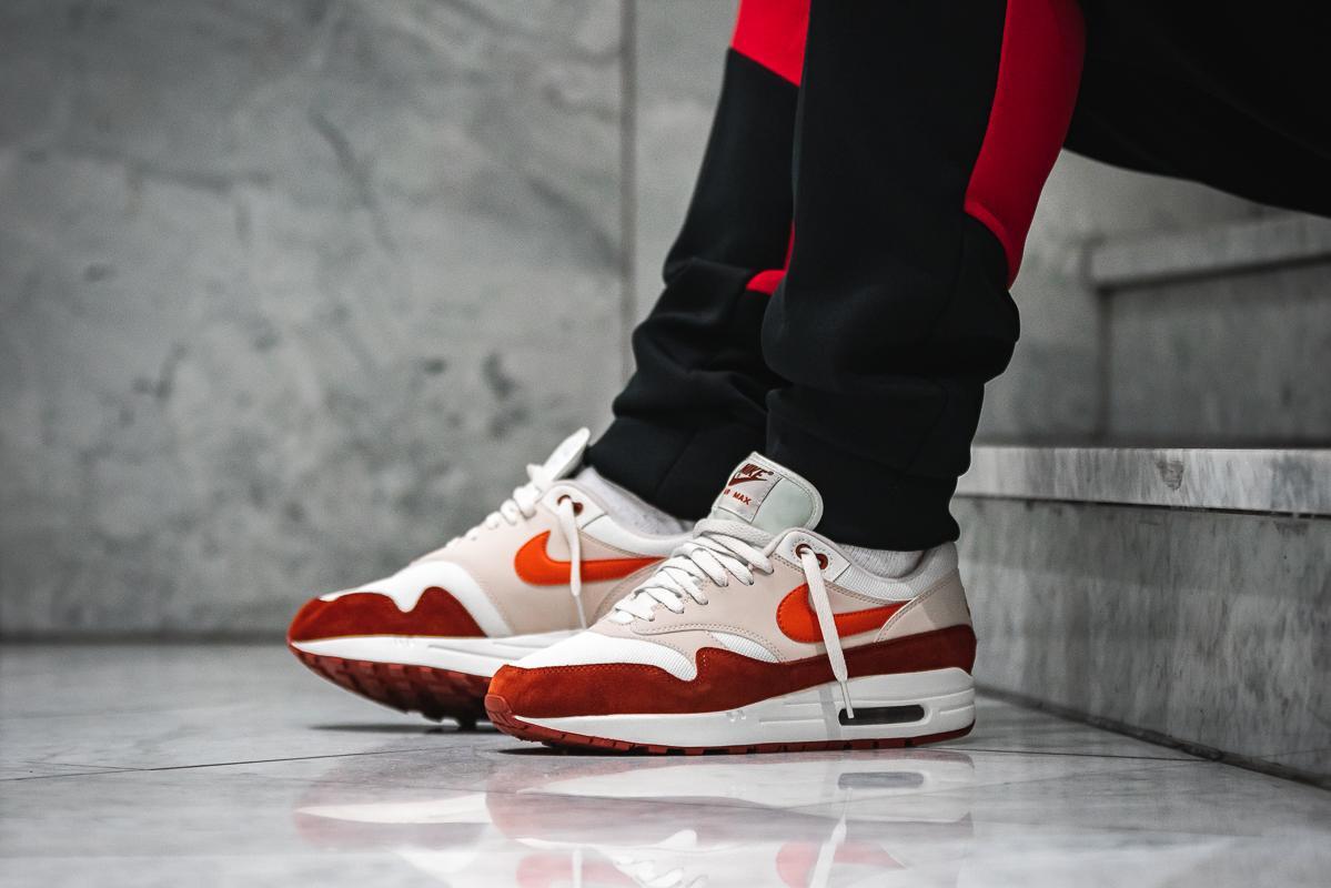 nike air max one mars stone