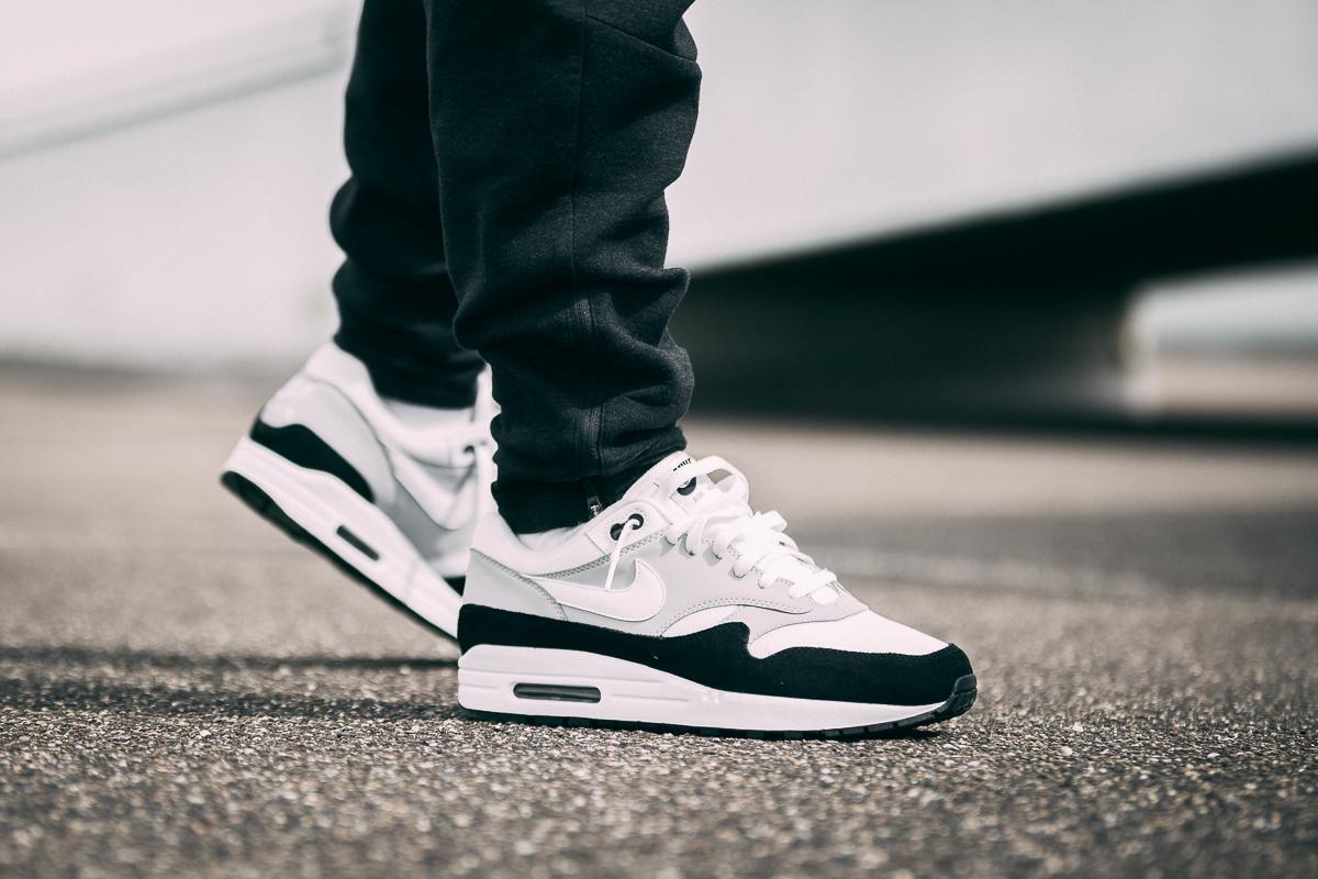 nike air max 1 wolf grey black