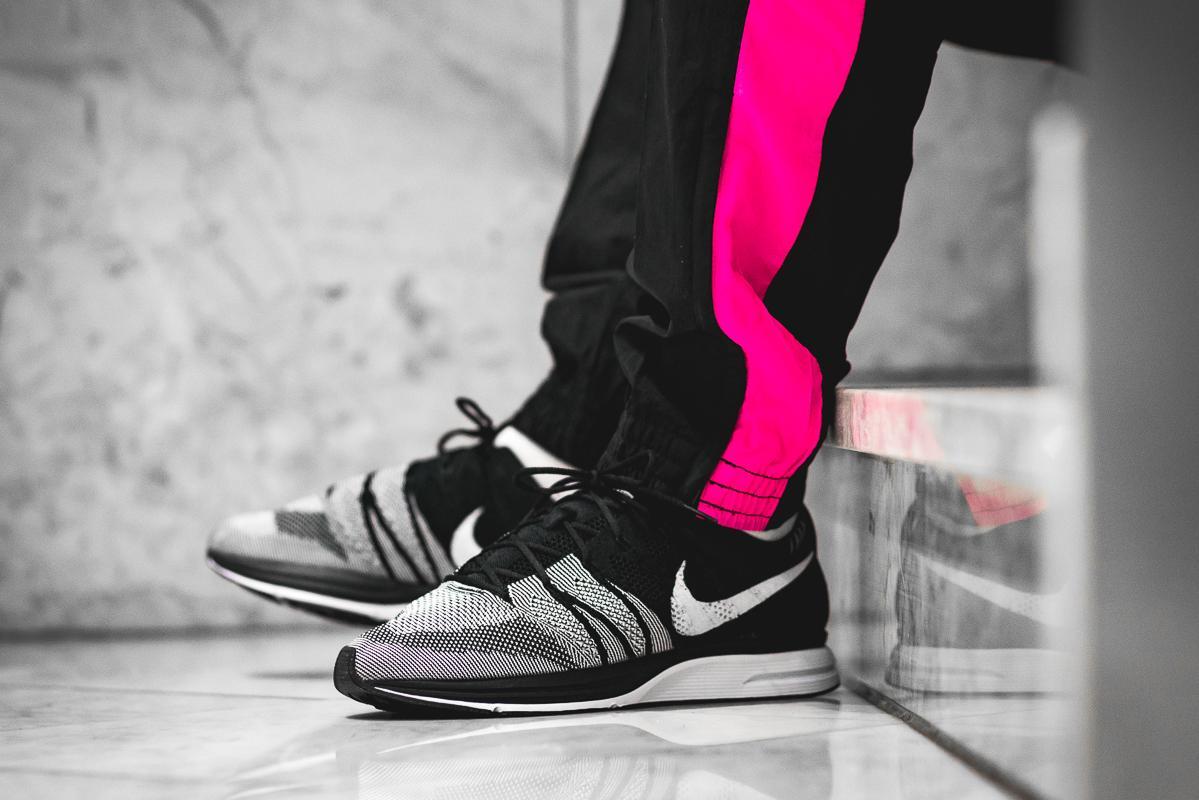 NIKE FLYKNIT TRAINER OREO【オレオ / US9.5：27.5cm / 新品未使用】黒タグ付 国内正規品 AH8396-005 Kanye West着 カニエ ウエスト Size 10.0 Nike Flyknit Trainer 2018 \u0027Oreo\u0027