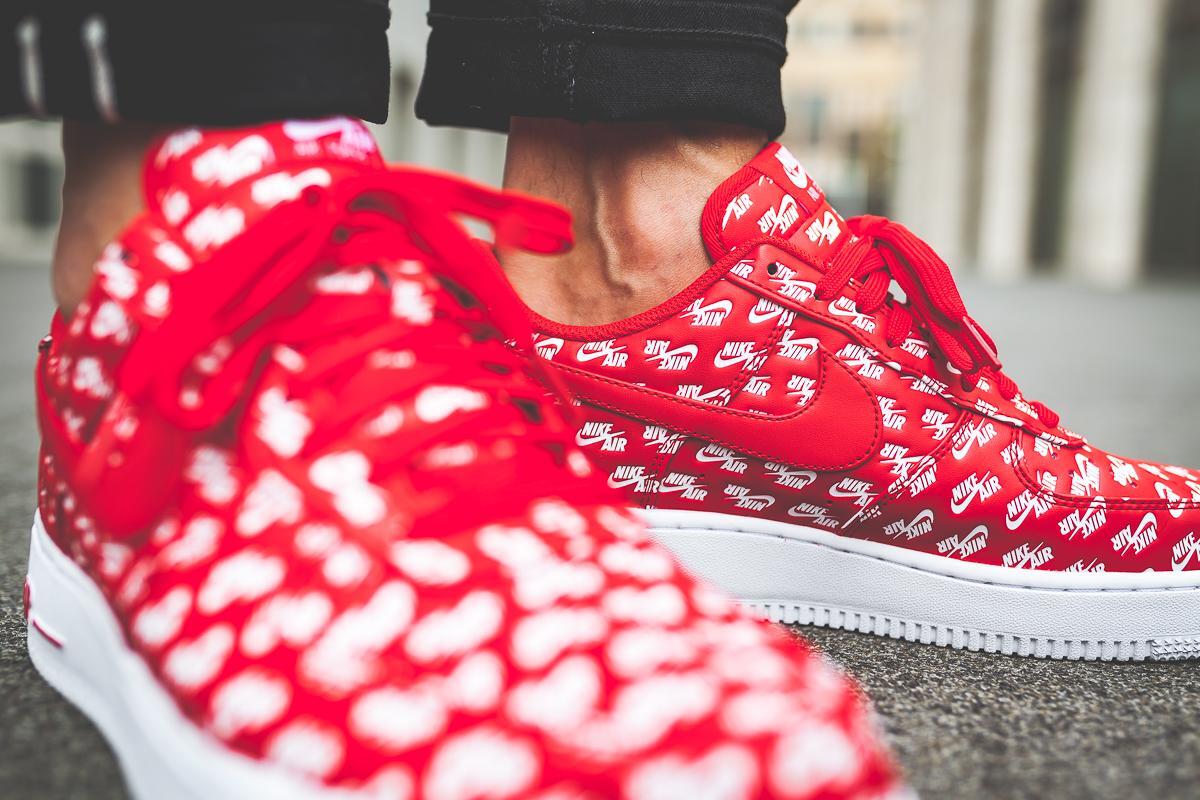 Nike Air Force 1 