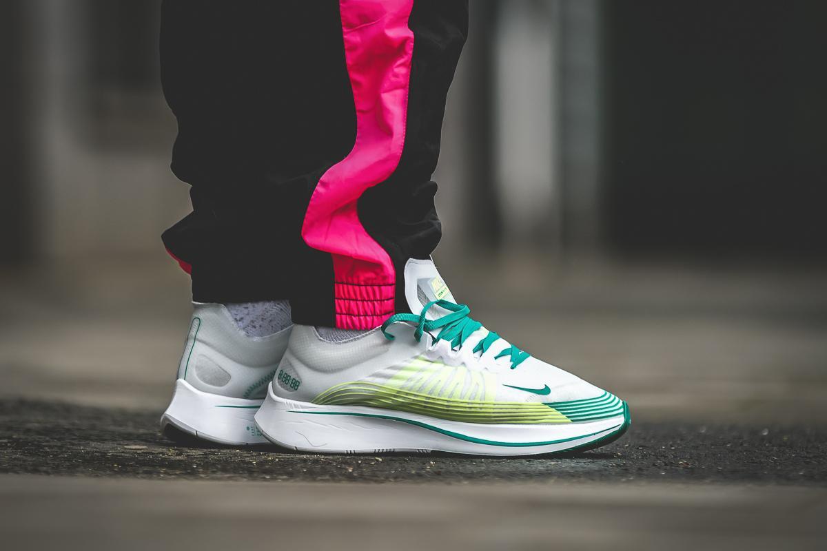 Nike Zoom Fly SP "Lucid Green"