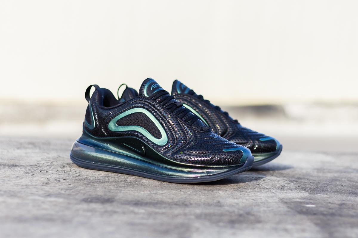 air max 720 black metallic silver