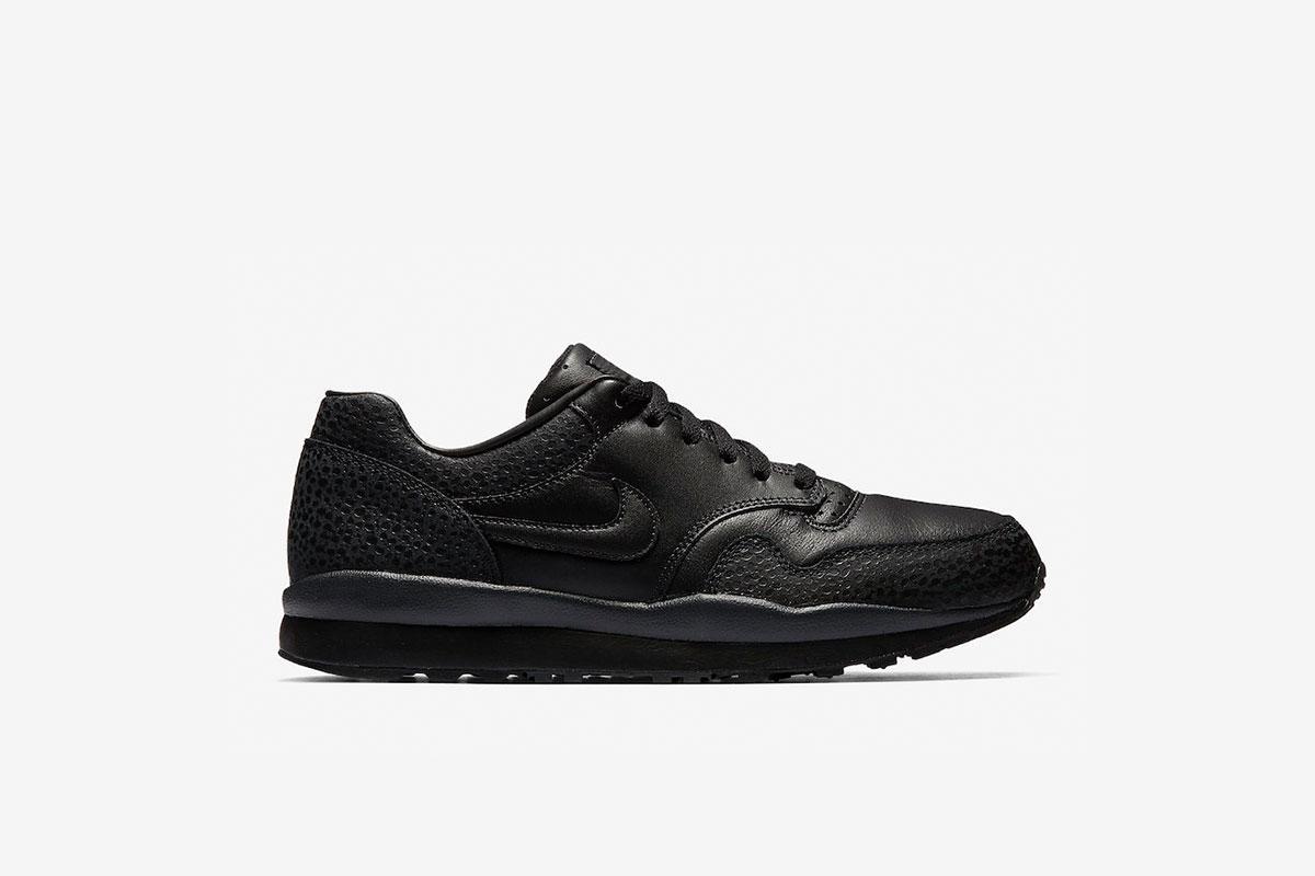 Nike Air Safari QS "All Black"