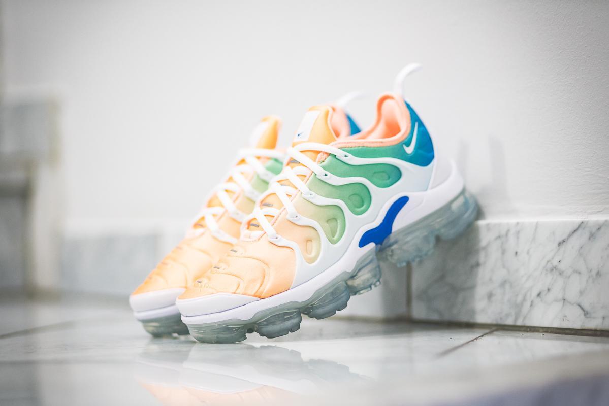 Nike Wmns Air Vapormax Plus 