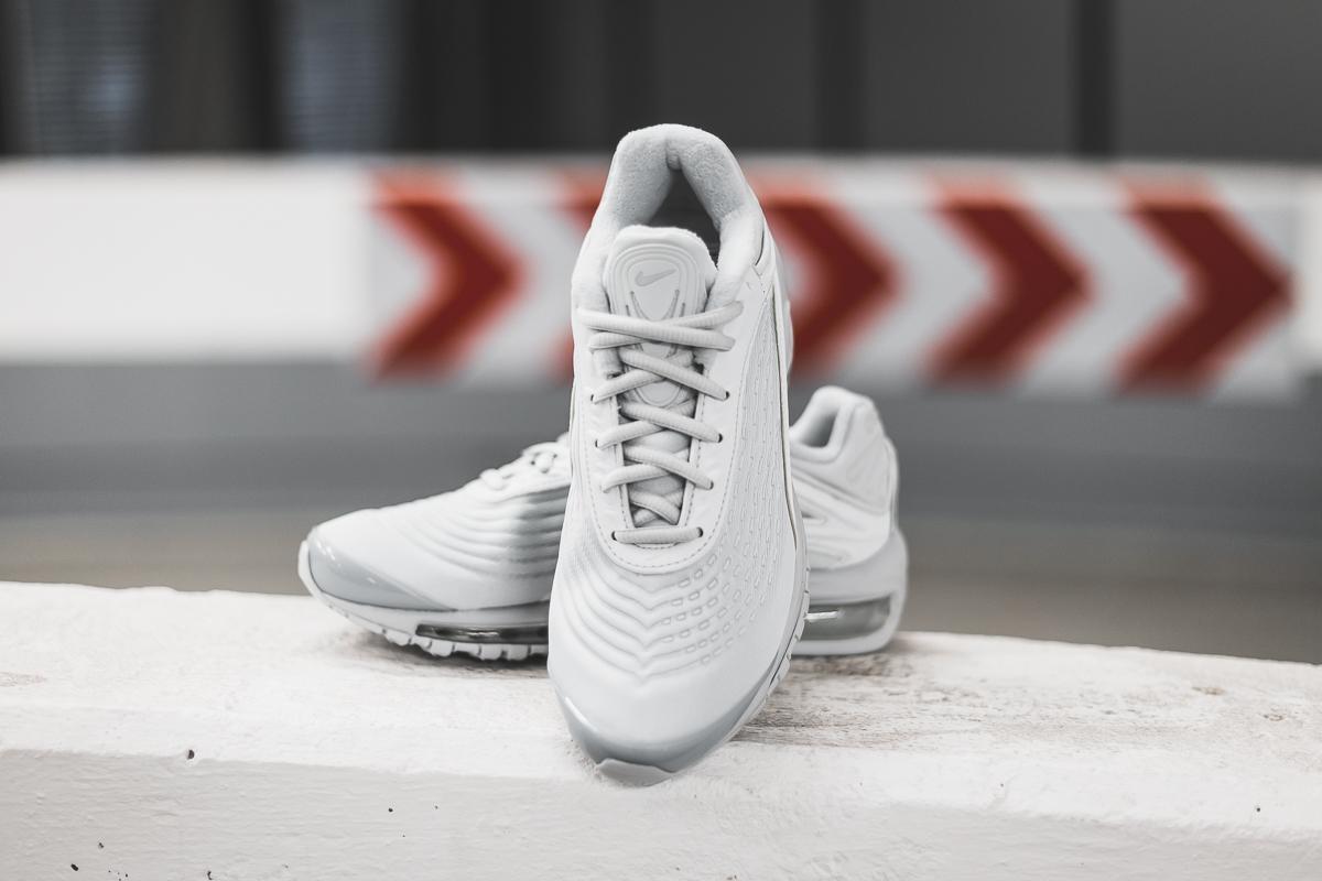 Pure Platinum Nike Air Deluxe White Nike Air Max Deluxe AV2589-100