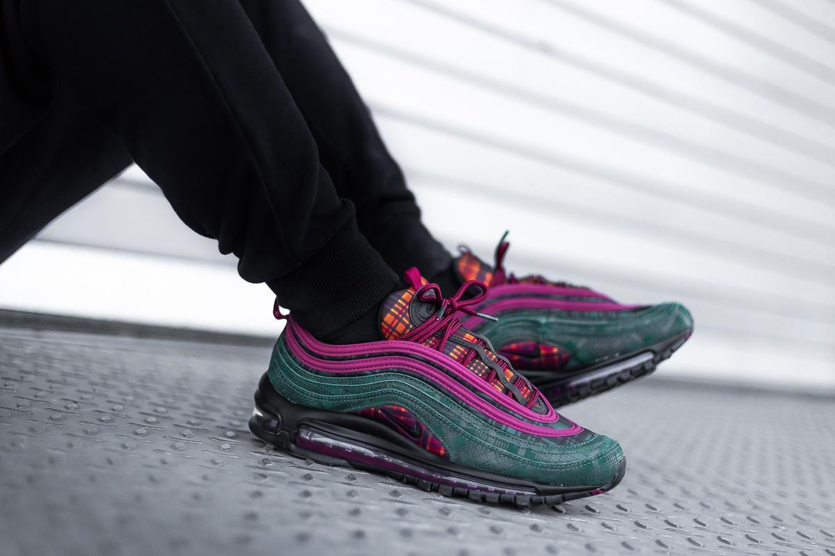 radiant red air max 97