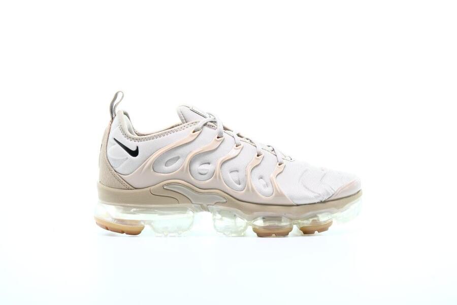 vapormax plus string desert