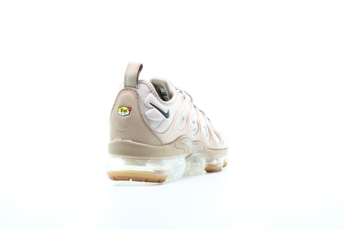 vapormax tan and black