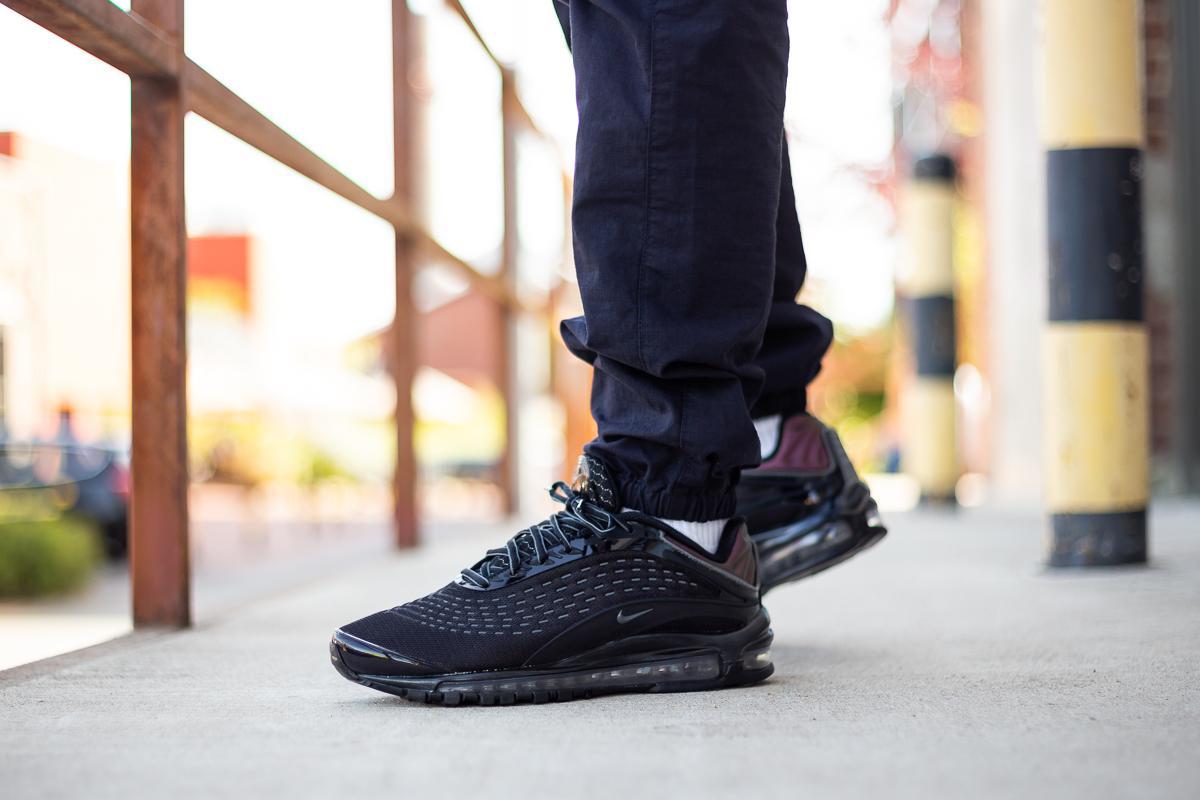 Nike air max deluxe black mens online