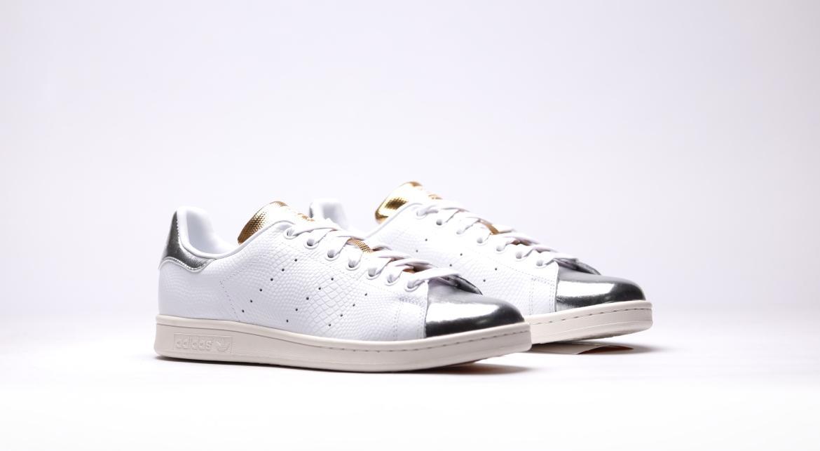 silver stan smith trainers