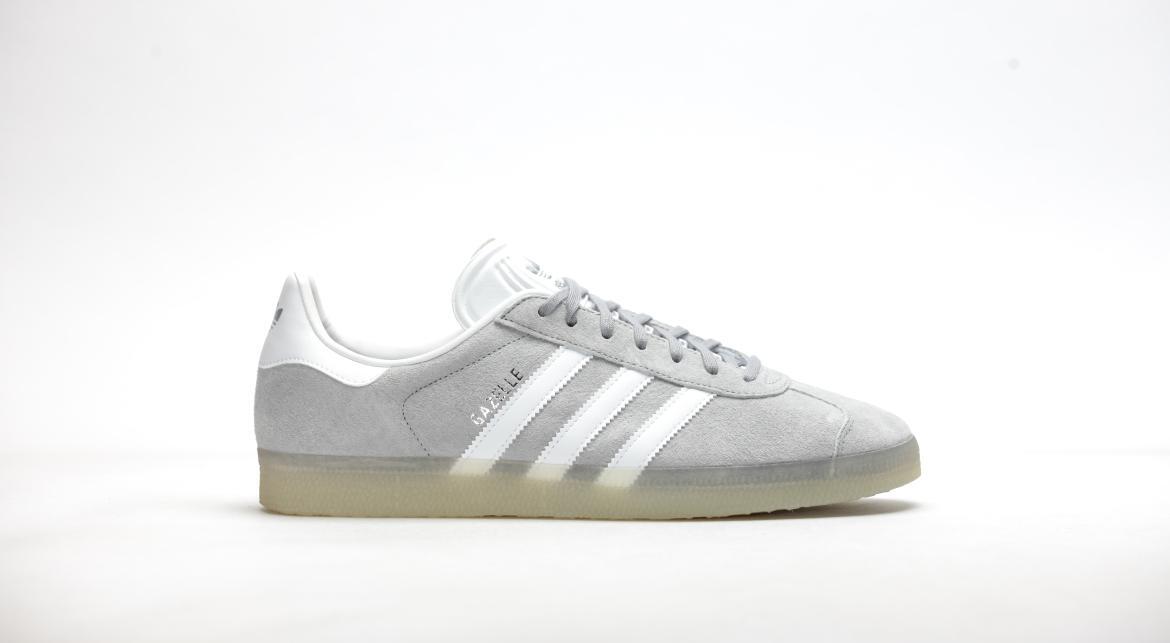 adidas gazelle silver green womens adidas Originals Gazelle trainers in Dark Grey main image 1
