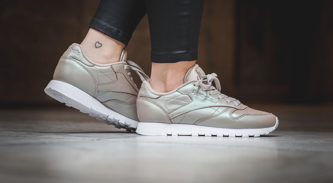 Reebok Wmns Classic Leather Pearlized "Champagne" BD4309 | AFEW STORE